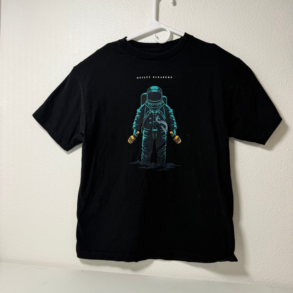 Henny Mens Guilty Pleasure Astronaut Graphic T-Shirt Black Size M Short Sleeve